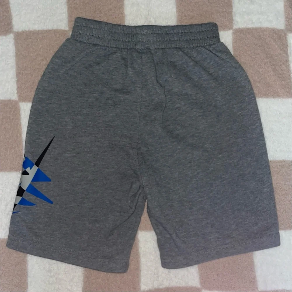 Nike White Tee & Gray Shorts Set with Blue and Black Logo - Picture 4 of 5